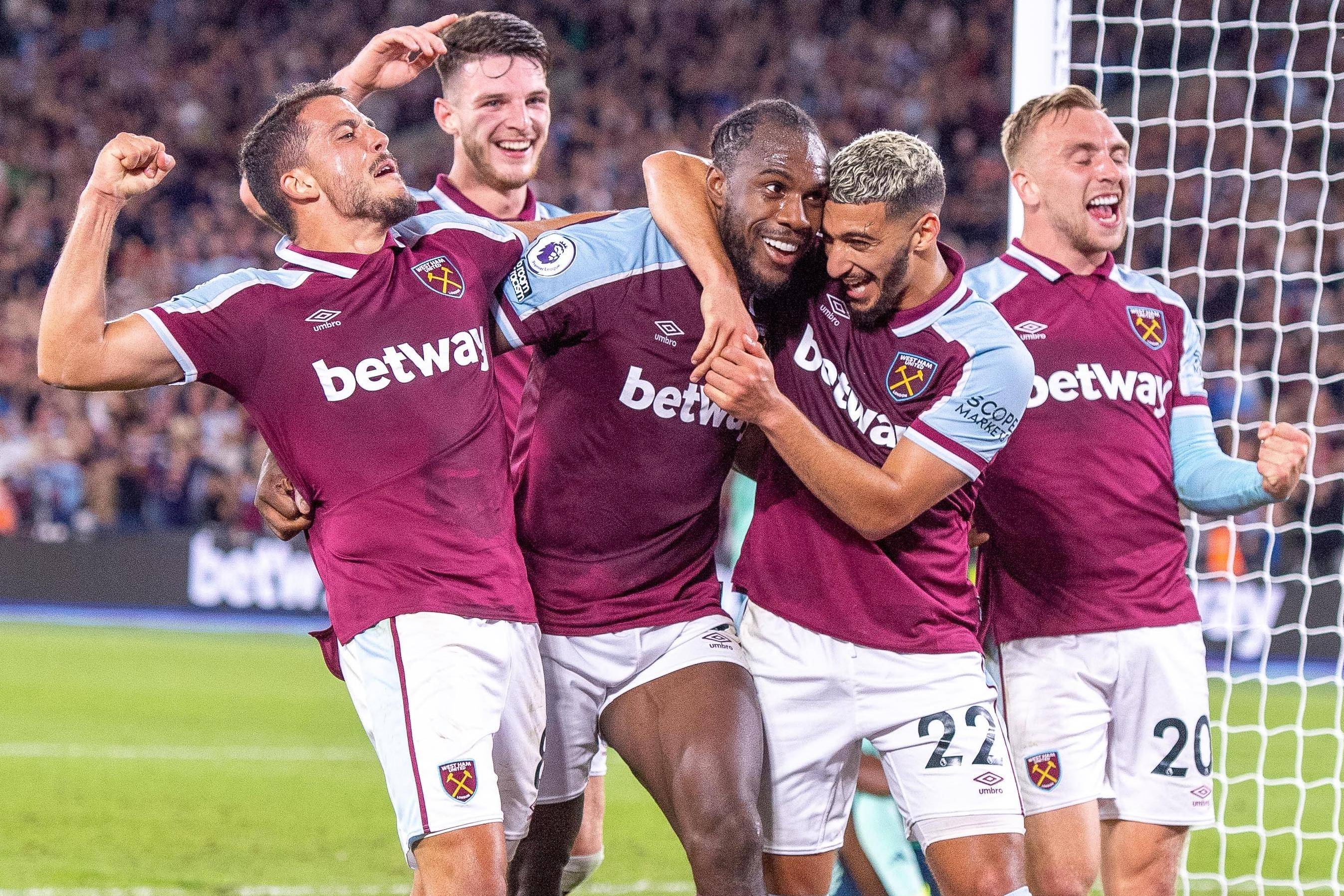 包含西汉姆联交易窗口引援顺利，新援展现实力的词条