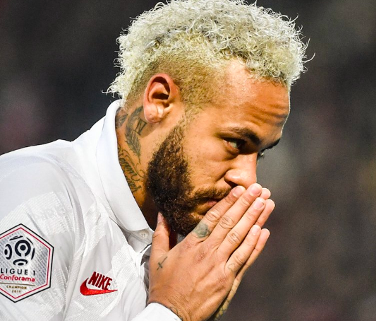  内马尔关键节点战术调整，快船带队取胜！